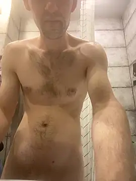 LynnAhNight online show from September 2025 02:57:02 AM