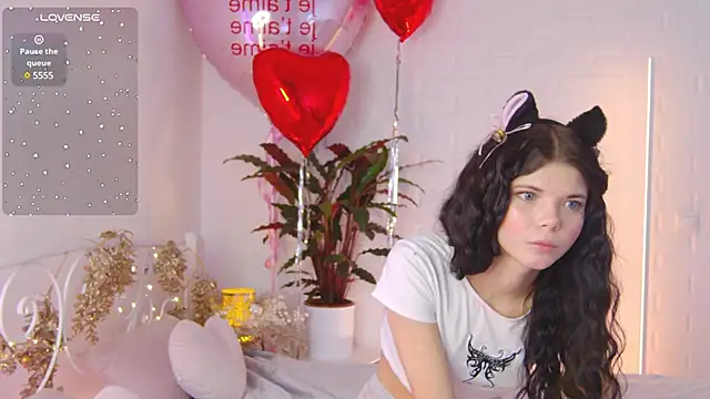 Snapshot of Maytaai chatting on February 2025 12:05:01 AM Maytaai online show from February 2025 12:05:01 AM