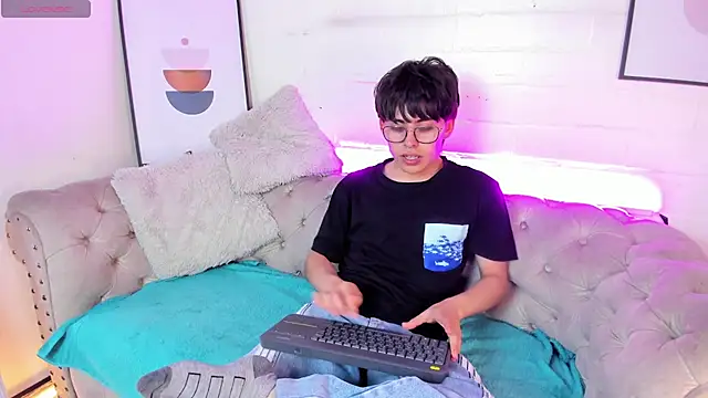 PepperTwink online show from February 2025 01:42:02 PM