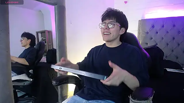 PepperTwink online show from September 2025 04:18:01 PM