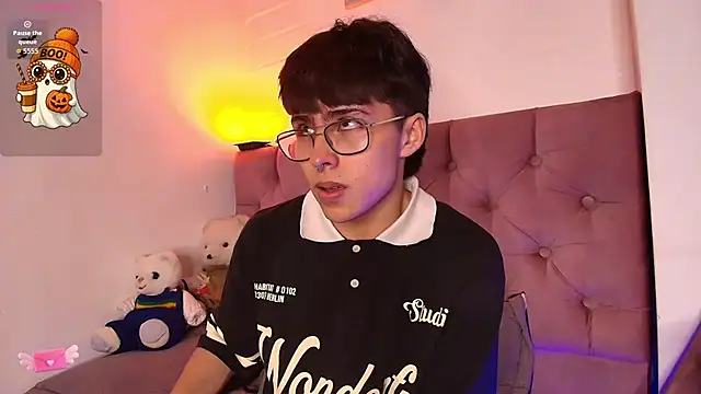 PepperTwink online show from December 2025 04:47:02 PM