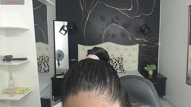 Snapshot of Aaliyah11 chatting on November 2025 01:15:01 AM Aaliyah11 online show from November 2025 01:15:01 AM