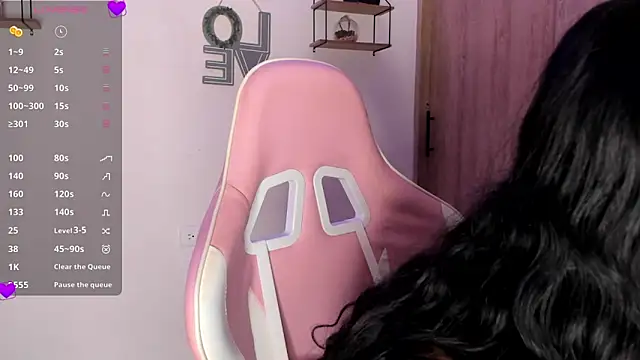 Snapshot of Bella_ricci_ chatting on October 2025 04:36:02 PM Bella ricci  online show from October 2025 04:36:02 PM