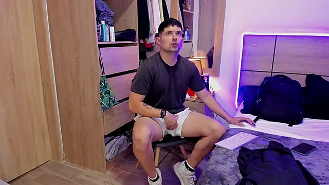 ILoveNYStyle online show from March 2025 07:48:02 PM