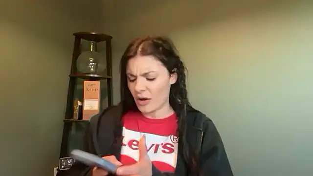 Petitecookie online show from March 2026 05:41:02 PM