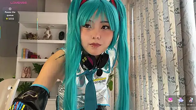 Snapshot of nanaliu6 chatting on October 2025 06:58:02 AM nanaliu6 online show from October 2025 06:58:02 AM