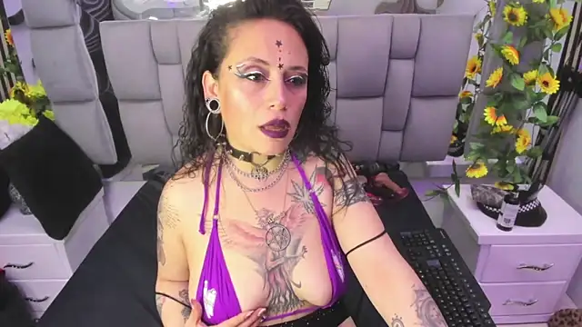 Fenix Lilith online show from November 2025 12:17:01 PM