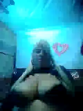 Snapshot of BonniAdams chatting on February 2025 06:13:02 AM BonniAdams online show from February 2025 06:13:02 AM