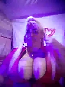 Snapshot of BonniAdams chatting on February 2025 02:00:01 AM BonniAdams online show from February 2025 02:00:01 AM