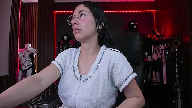 XiaQueen online show from September 2025 11:43:01 AM