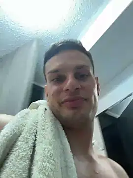 Snapshot of Fitmanx chatting on February 2025 11:26:02 PM Fitmanx online show from February 2025 11:26:02 PM