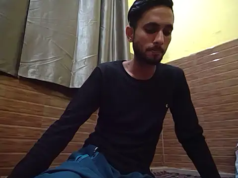 Snapshot of Queen_Couple chatting on March 2025 04:10:01 PM Queen Couple online show from March 2025 04:10:01 PM