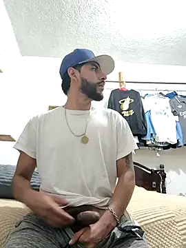 Snapshot of dickman10 chatting on February 2025 04:39:02 AM dickman10 online show from February 2025 04:39:02 AM