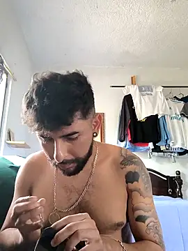 Snapshot of dickman10 chatting on February 2025 10:28:01 PM dickman10 online show from February 2025 10:28:01 PM