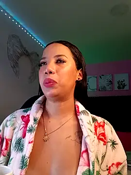 SallyWhitee online show from March 2026 05:00:02 AM