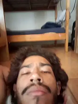 Mineirinho043 online show from December 2025 06:26:01 PM