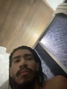 Mineirinho043 online show from June 2026 01:03:02 PM