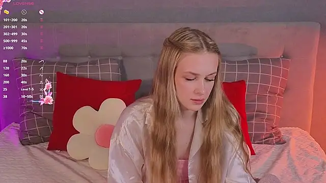 Snapshot of soft_babe chatting on February 2026 09:30:02 PM soft babe online show from February 2026 09:30:02 PM