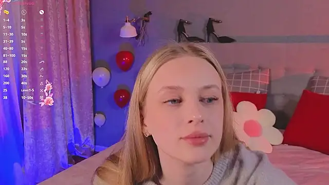 Snapshot of soft_babe chatting on February 2026 09:37:02 PM soft babe online show from February 2026 09:37:02 PM