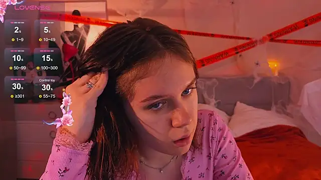 Mia Luw online show from October 2025 06:02:02 AM