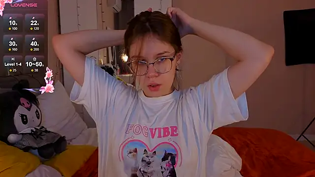 Mia Luw online show from December 2025 04:19:01 AM