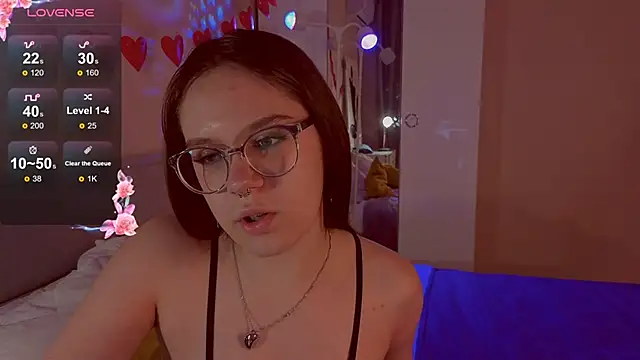 Mia Luw online show from February 2026 05:06:02 AM