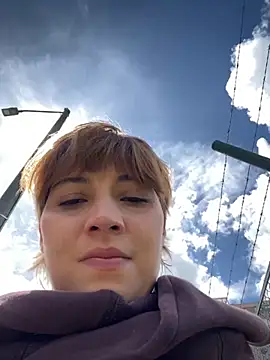 Maggie Geller online show from December 2025 04:49:02 PM