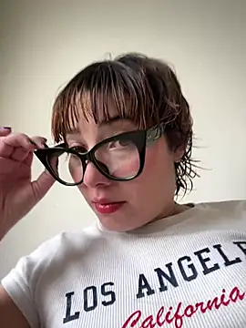 Maggie Geller online show from February 2026 05:43:01 PM