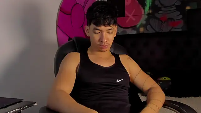 ISAAC CRYSTON online show from October 2025 07:37:02 PM