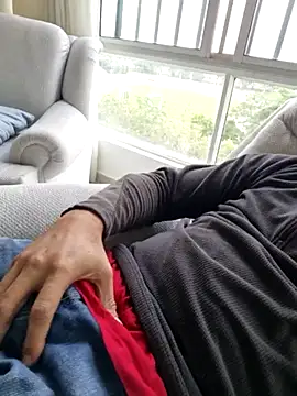 reyarturs13 online show from February 2025 05:10:02 PM