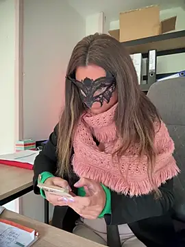 Loveblackzilla online show from February 2026 12:44:02 PM