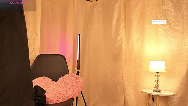 sophia dumont online show from October 2025 12:16:02 AM