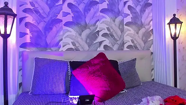 Snapshot of Sami_Evanns chatting on September 2025 03:06:02 AM Sami Evanns online show from September 2025 03:06:02 AM