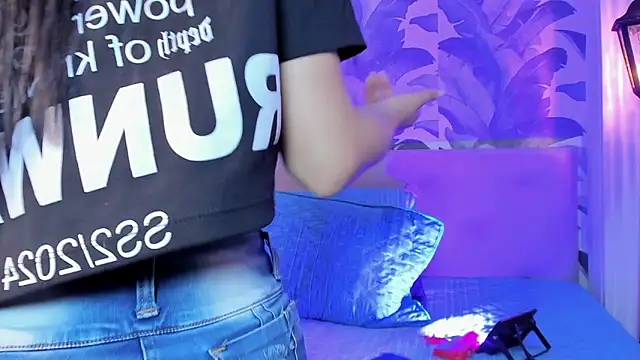 Snapshot of Sami_Evanns chatting on November 2025 02:28:01 AM Sami Evanns online show from November 2025 02:28:01 AM