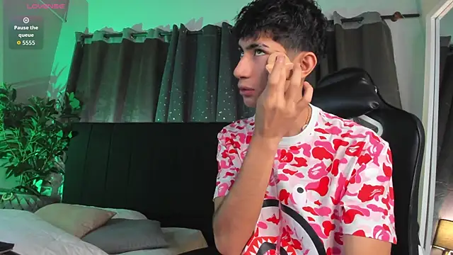 NovaaWheler online show from March 2026 10:54:01 AM