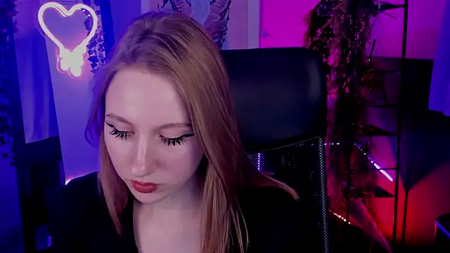 Snapshot of DariaTate chatting on February 2025 12:21:01 PM DariaTate online show from February 2025 12:21:01 PM