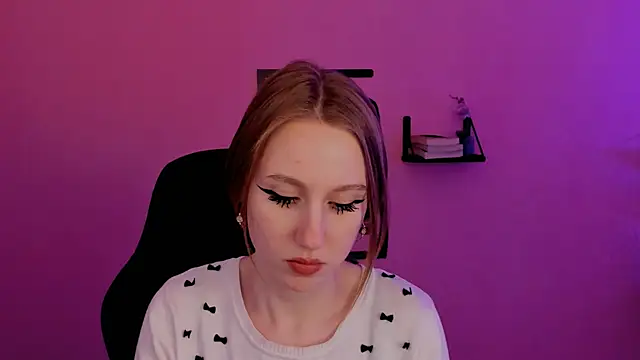 Snapshot of DariaTate chatting on February 2025 03:21:01 PM DariaTate online show from February 2025 03:21:01 PM