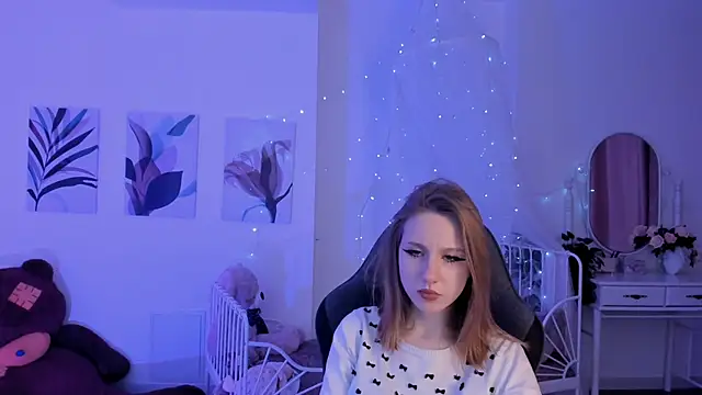 Snapshot of DariaTate chatting on February 2025 12:25:02 PM DariaTate online show from February 2025 12:25:02 PM