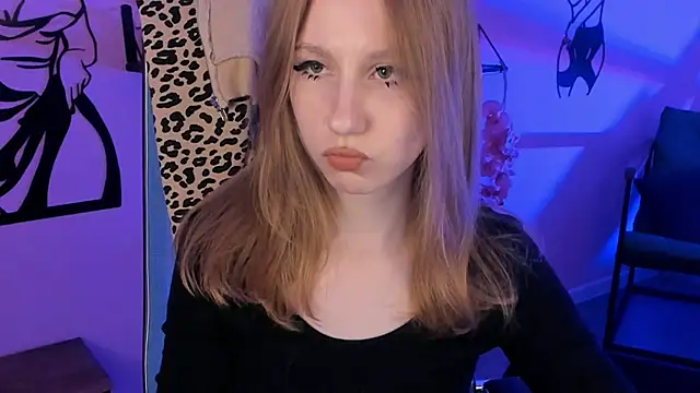 Snapshot of DariaTate chatting on September 2025 11:45:02 AM DariaTate online show from September 2025 11:45:02 AM