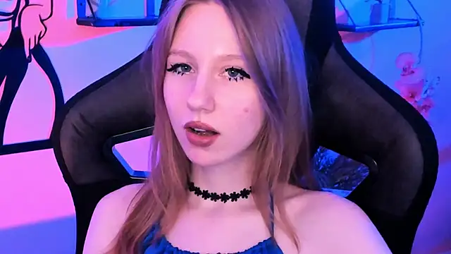 Snapshot of DariaTate chatting on October 2025 11:54:02 AM DariaTate online show from October 2025 11:54:02 AM