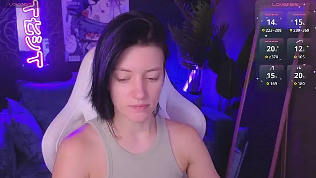 roxy riot  online show from April 2026 01:25:01 AM