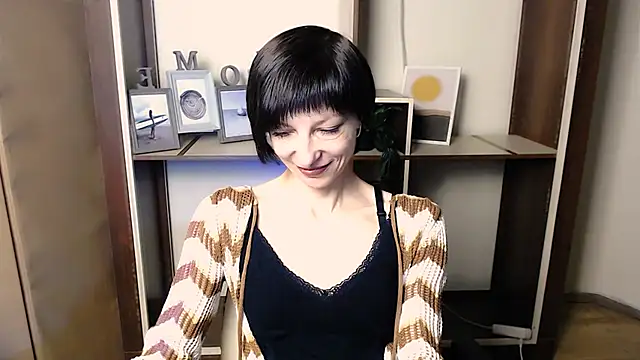  AngeliaFlow  online show from December 2025 08:23:01 AM