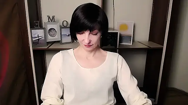  AngeliaFlow  online show from January 2026 01:26:01 PM