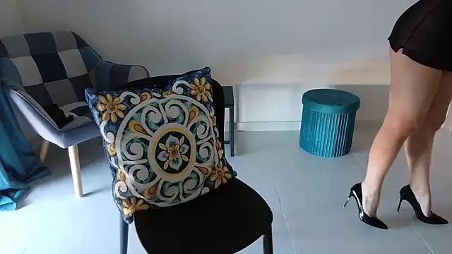 bambolina sexy1985 online show from April 2026 08:59:01 AM