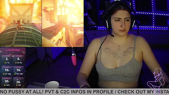 Snapshot of Gamergirl-Linela chatting on March 2025 10:55:02 PM Gamergirl-Linela online show from March 2025 10:55:02 PM