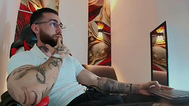 Luke davis01 online show from November 2025 12:55:01 PM