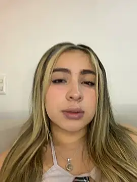 Cloee Rainbow1 online show from June 2026 11:29:01 PM