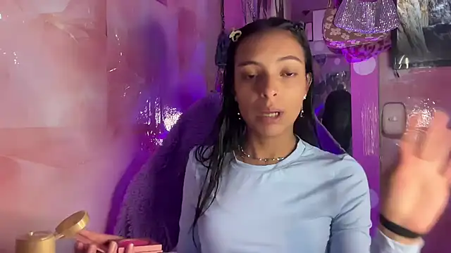 Skye Moore online show from August 2026 01:52:02 AM