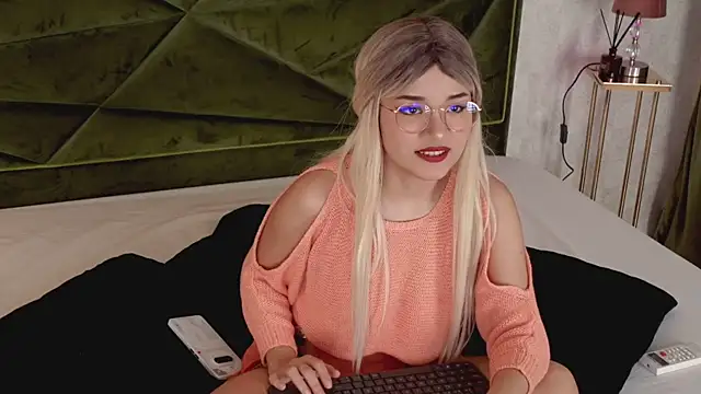 Snapshot of NataliaNovak chatting on March 2025 01:08:01 PM NataliaNovak online show from March 2025 01:08:01 PM