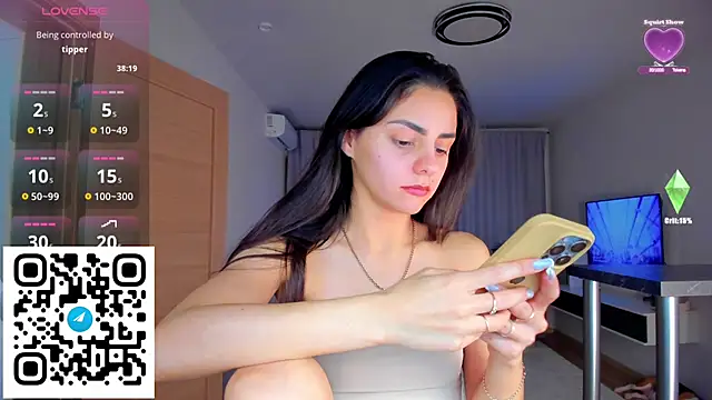 EmiliaZen online show from December 2025 06:47:02 PM